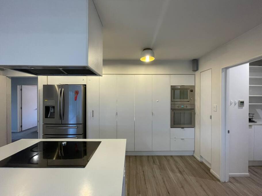 Spacious 4 Bed Family Christchurch