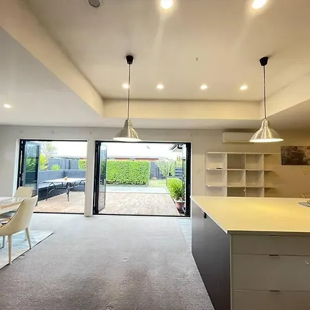 Spacious 4 Bed Family Home Christchurch Exterior photo